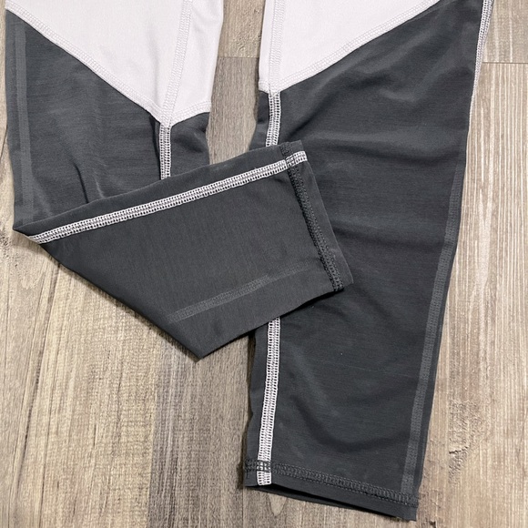 alo sheila high waisted legging with mesh - Picture 6 of 9